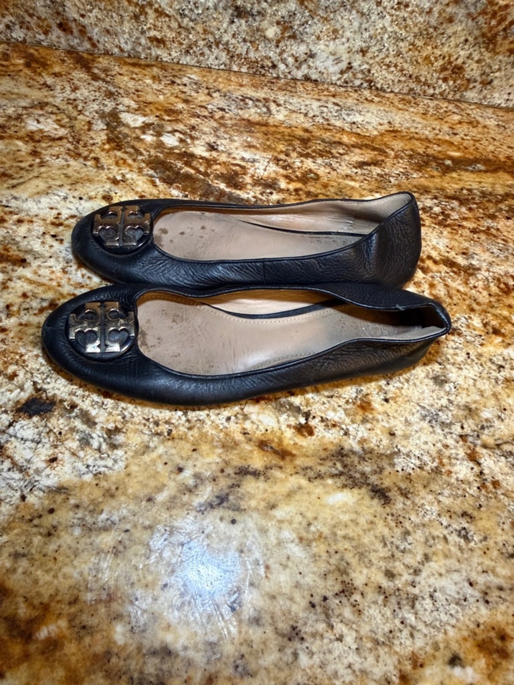 Tory Burch Black Leather Logo Ballet Flats - Picture 4 of 6
